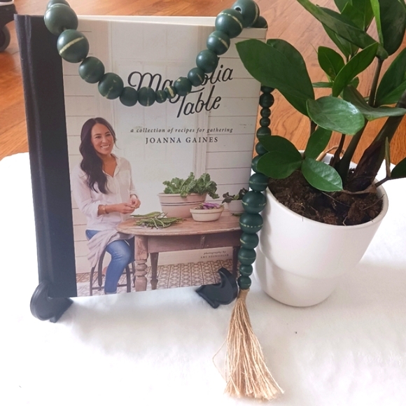 Boho Wooden Round Bead Garland w/ Jute Tassels - Picture 3 of 13